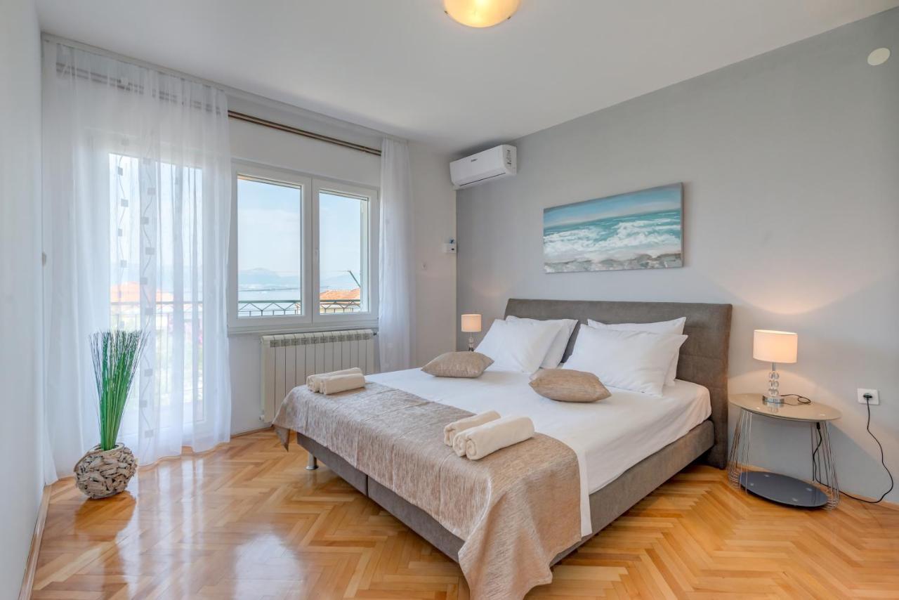 Apartments By The Sea Slatine, Ciovo - 11047 Extérieur photo