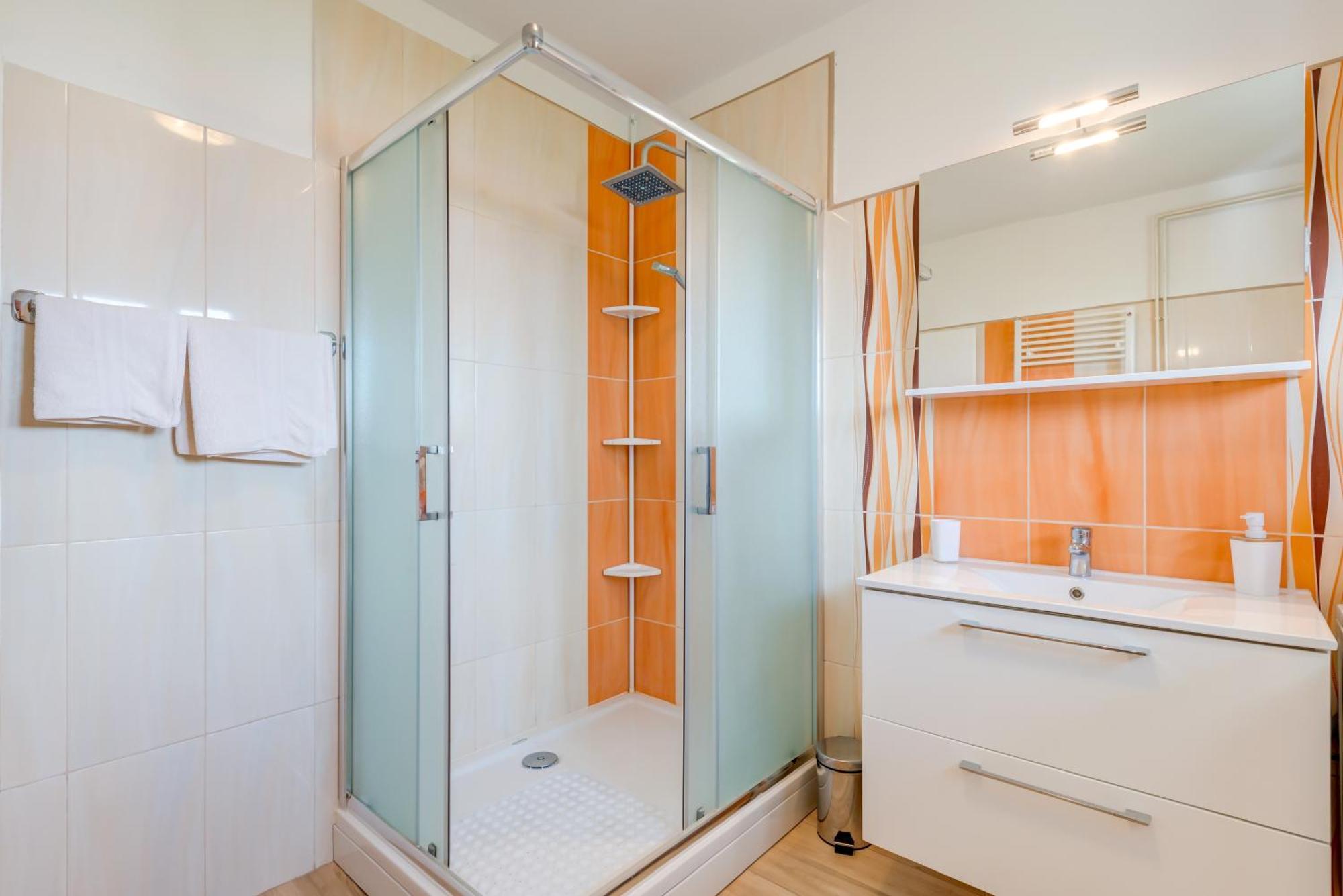 Apartments By The Sea Slatine, Ciovo - 11047 Chambre photo
